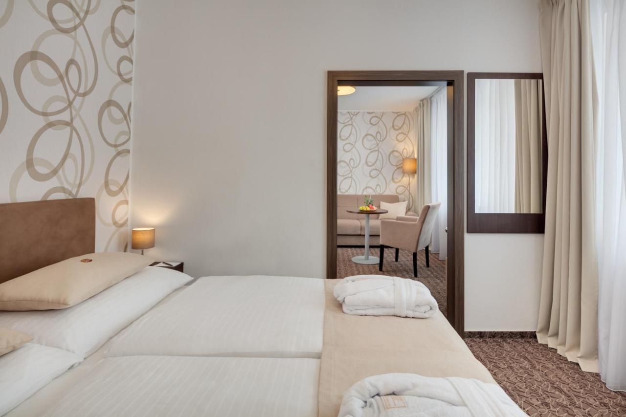 Hotel Atlas 베네쇼프 외부 사진